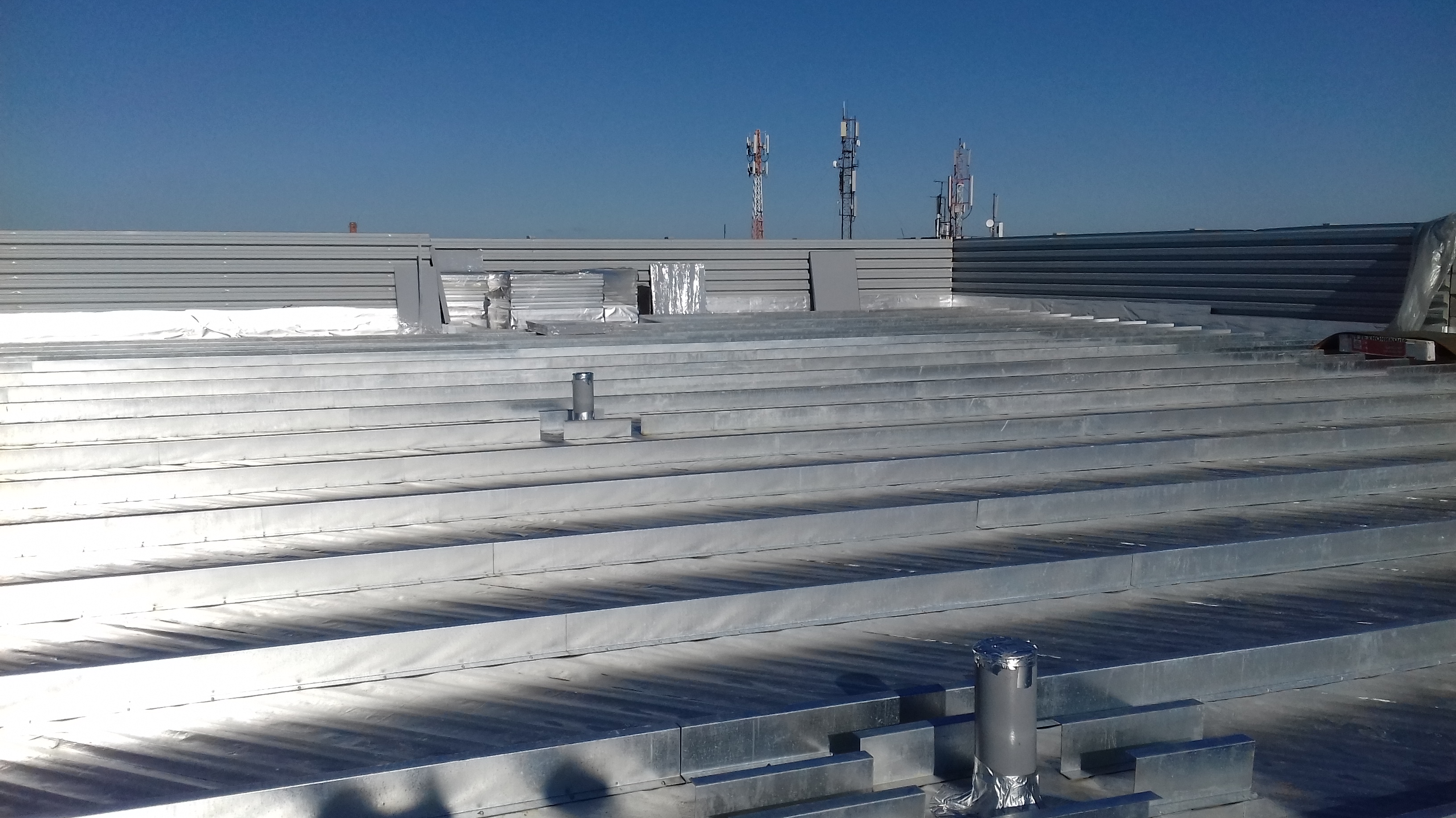 Битумная пароизоляция в кровлях по профлисту