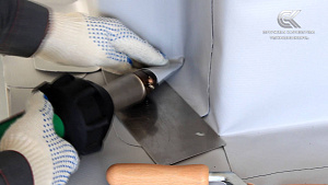 Служба качества. Примыкание стойки фахверка к парапету. Фильм 3